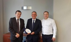 Слева направо: Алексей Ренейский, Джеффри Барклей, Алексей Петух